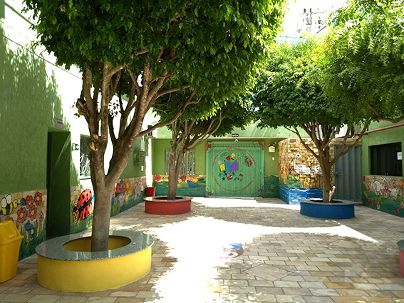 Pátio arborizado